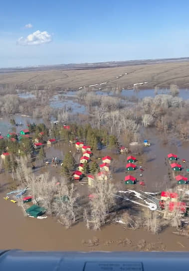 По всей Оренбургской области в результате паводков подтоплены более 4,5 тыс. домов, из зоны ЧС эвакуированы более 4 тыс. человек