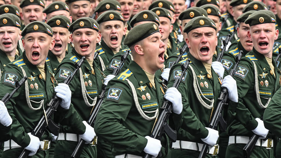 Парад в честь Дня Победы