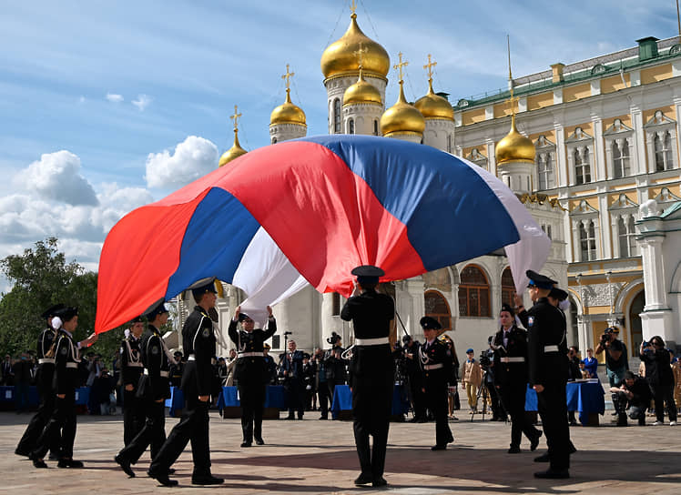 Москва. Церемония приведения к клятвам учащихся кадетских и юнармейских классов Федеральной службы охраны России