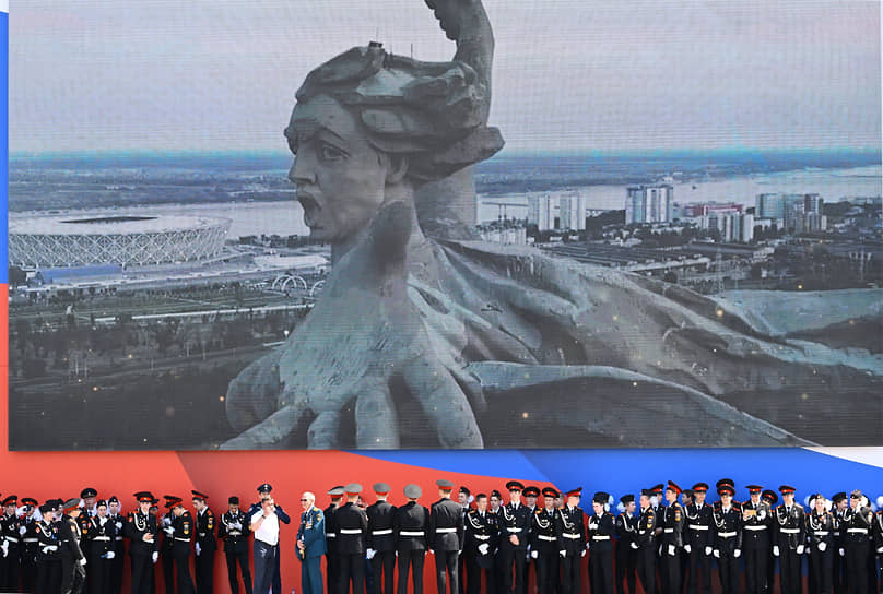 На Поклонной горе выстроились 44 парадных расчета кадетов из разных регионов России  