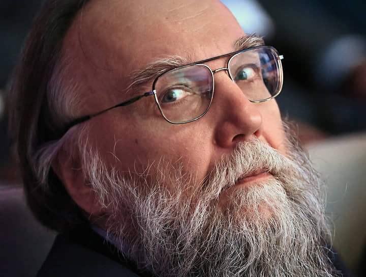 Александр Дугин
