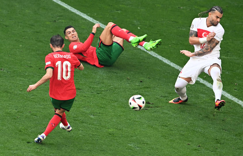 Португалец Бернарду Силва забил первый гол в турецкие ворота