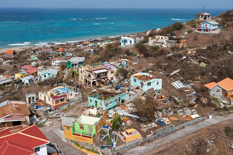 По словам премьер-министра Гренады Дикона Митчелла, «Берил сравнял острова с землей»