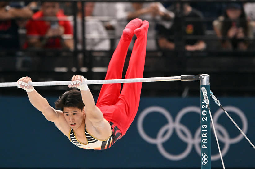 Выступление японского гимнаста Дайки Хасимото на перекладине, благодаря которому сборная взяла олимпийское золото