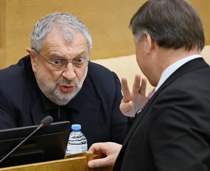 Член комитета по бюджету и налогам Владислав Резник