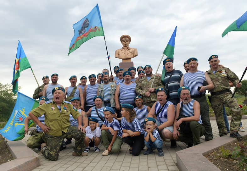Празднование дня ВДВ в Донецке
