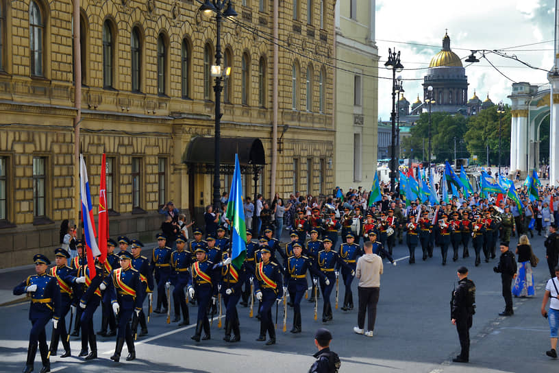 Парад в Санкт-Петербурге