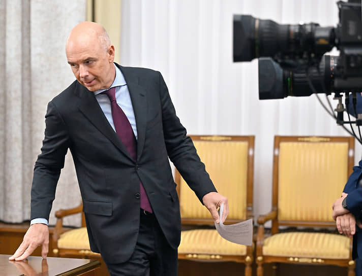 Москва, Россия. Министр финансов Антон Силуанов перед началом заседания правительства