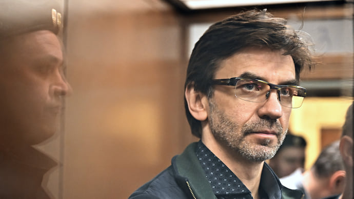 У Михаила Абызова все посрочно