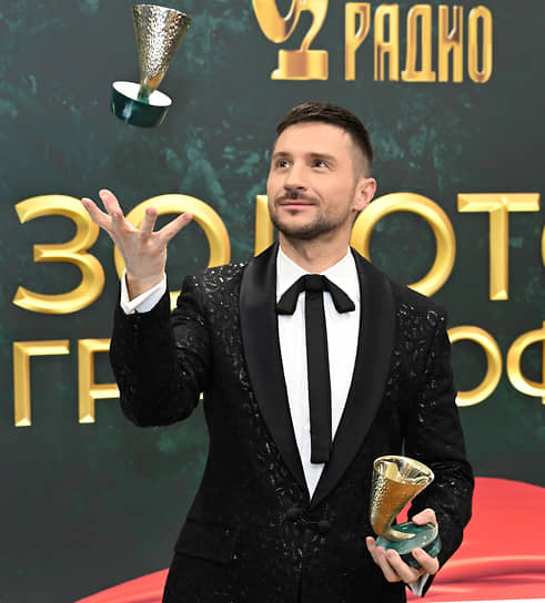 Сергей Лазарев получил сразу две премии за песни «Вкус Малины» и «Алый закат»