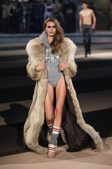 Модель в образе Dsquared2