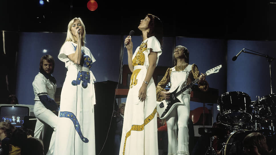Блондинка из ABBA