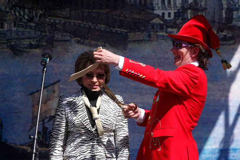 С президентом Российской ассоциации карнавальных городов Европы Игорем Гаврюшкиным на праздновании Дня рождения Санкт-Петербурга, 2008 год 