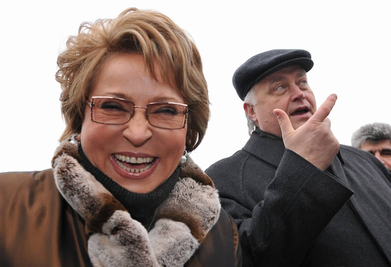 С президентом РЖД Владимиром Якуниным на презентации ввода в эксплуатацию железнодорожного моста «Литер А» в Санкт-Петербурге, 2009 год