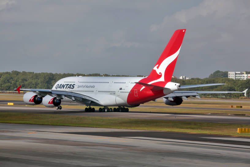 В 2000-х стали использовать вместительные Airbus A380, способные принять на борт более 400 пассажиров