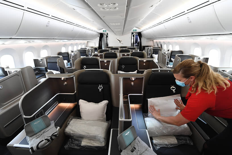 На прямых рейсах из Лондона в Перт эксплуатируется Boeing 787 Dreamliner с комфортным бизнес-классом