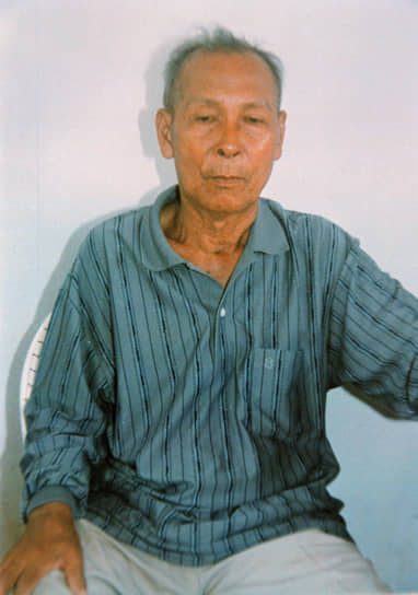 Та Мок. Фотография сделана после ареста в марте 1999 года