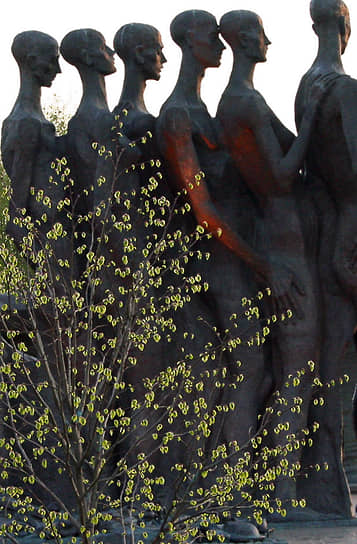 Мемориал «Трагедия народов» на Поклонной горе в Москве, 2008 год