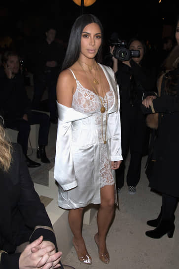 Ким Кардашьян на показе мод Givenchy, 2 октября 2016 года