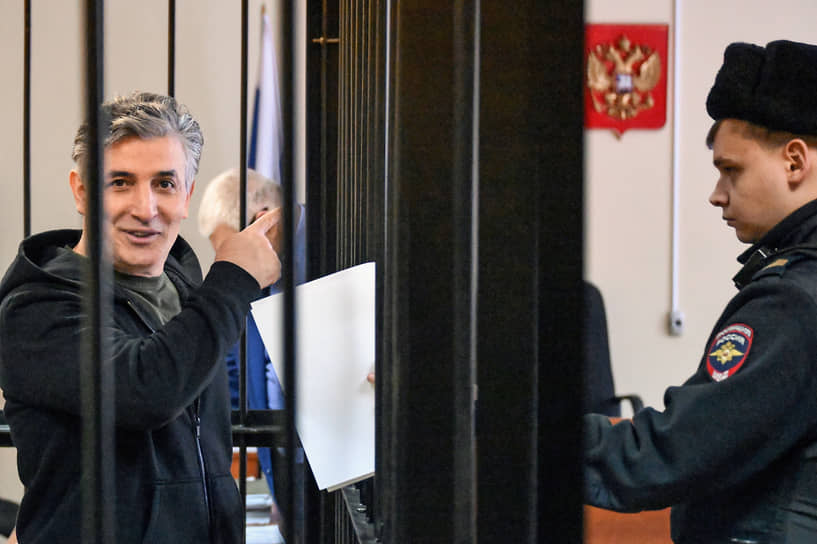 Бывший адвокат и юрист Эльман Пашаев в зале суда