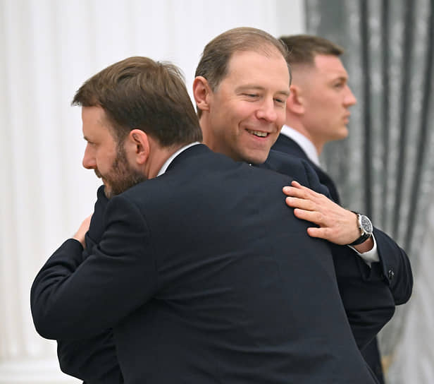 Замруководителя администрации президента Максим Орешкин (слева) и первый зампред правительства Денис Мантуров (в центре) во время встречи президента России Владимира Путина с представителями российских деловых кругов в Кремле