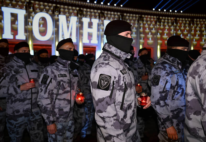 Сотрудники ОМОН следили за порядком во время акции