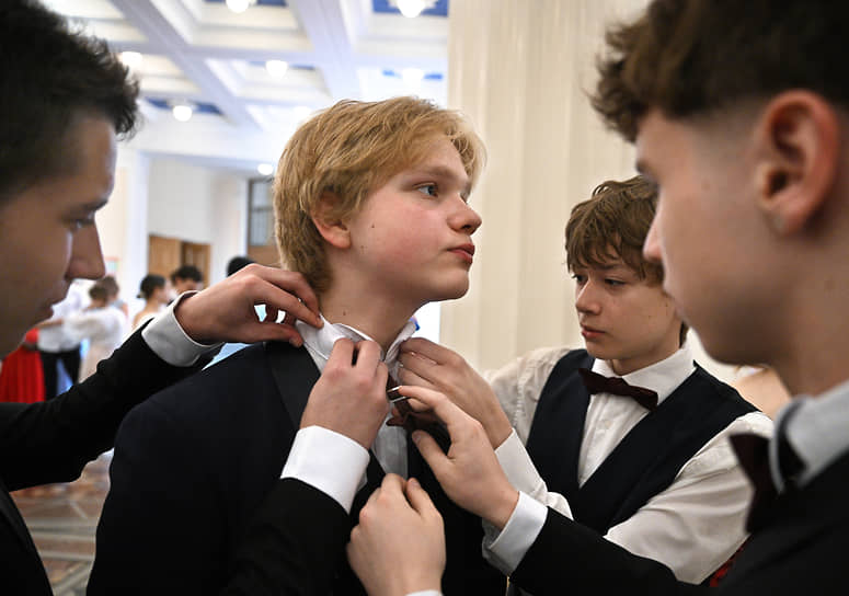 Подготовка к балу