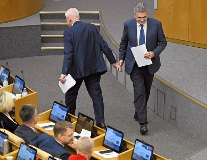 Депутаты Сергей Миронов (слева) и Алексей Нечаев