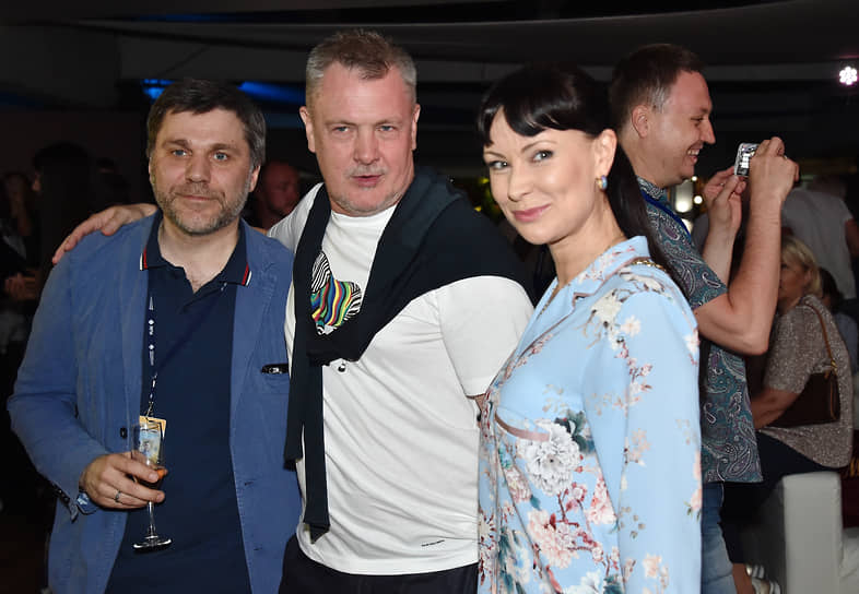 С актерами Джемалем Тетруашвили (слева) и Нонной Гришаевой на кинофестивале «Кинотавр» в Сочи, 2017 год