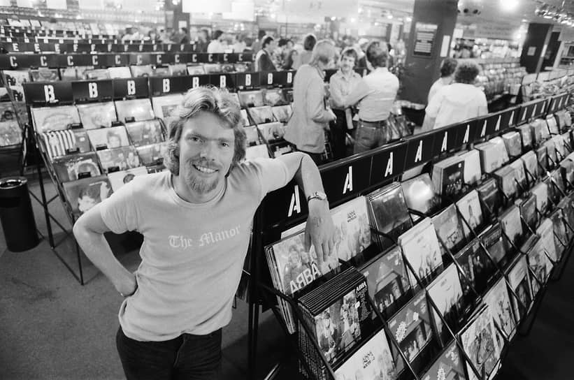 В собственном магазине пластинок Virgin Mega Store, 1979 год