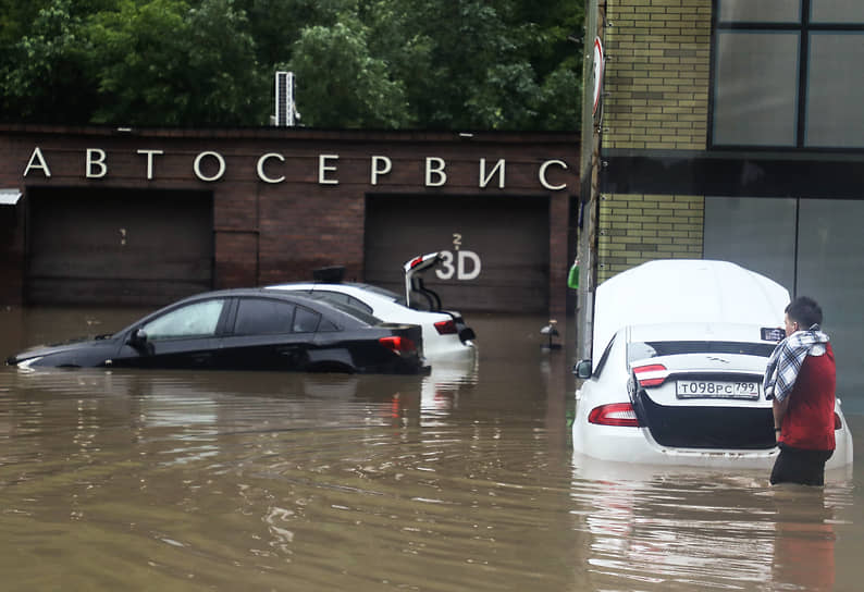 Последствия ливня в Москве