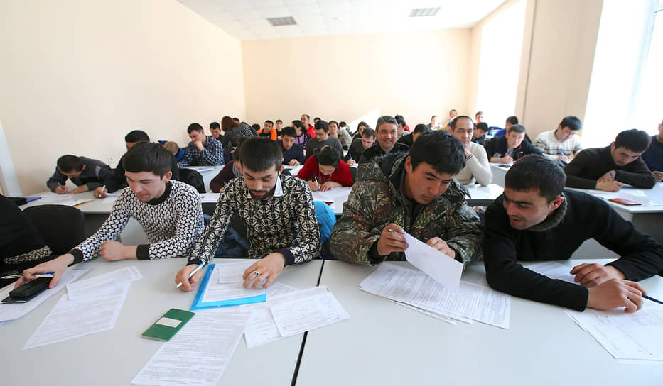 Сдача экзамена по русскому языку для получения сертификата по временному проживанию и получению гражданства на территории России