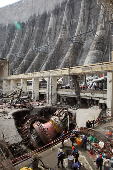 Ликвидация последствий аварии на Саяно-Шушенской гидроэлектростанции