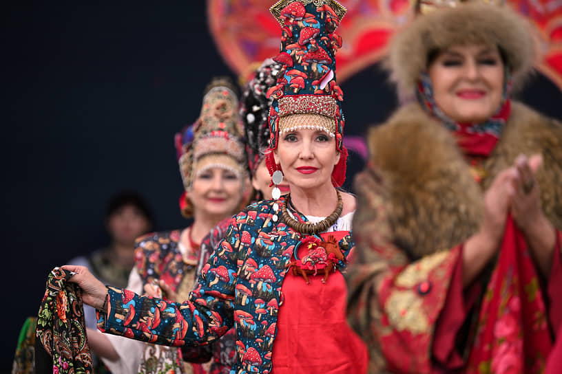Духовным и просветительским центром фестиваля стала «Славянская слобода» — площадка у Храма Георгия Победоносца 