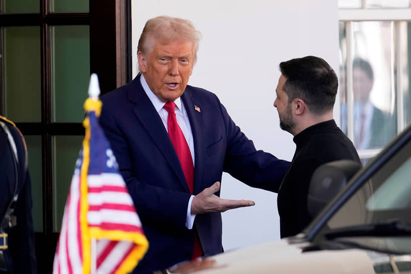 Дональд Трамп и Владимир Зеленский в феврале 2025 года