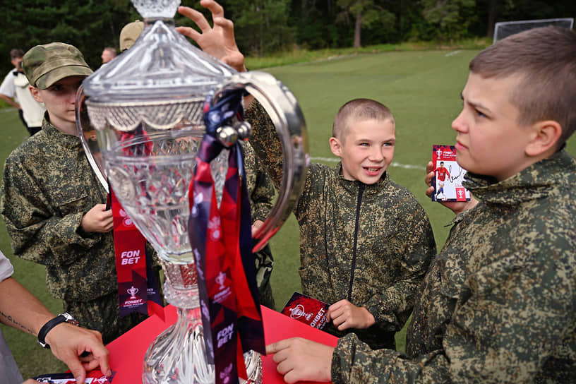 Школа-интернат при Николо-Шартомском мужском монастыре в деревне Клещевка