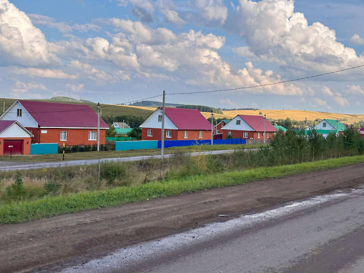 Застройка на въезде в село Верхние Татышлы 