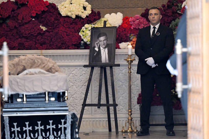 Церемония прощания с Тиграном Кеосаяном