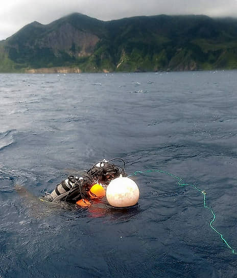 Работа водолазной группы в поисковой операции