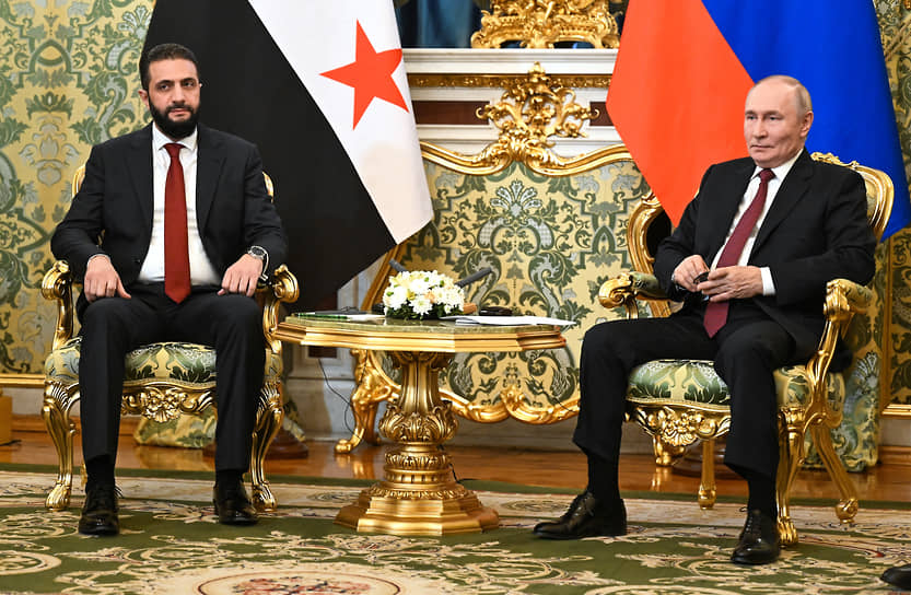 «Нас связывают серьезные мосты сотрудничества, в том числе и материального»,— отметил Ахмед аш-Шараа (на фото слева) 