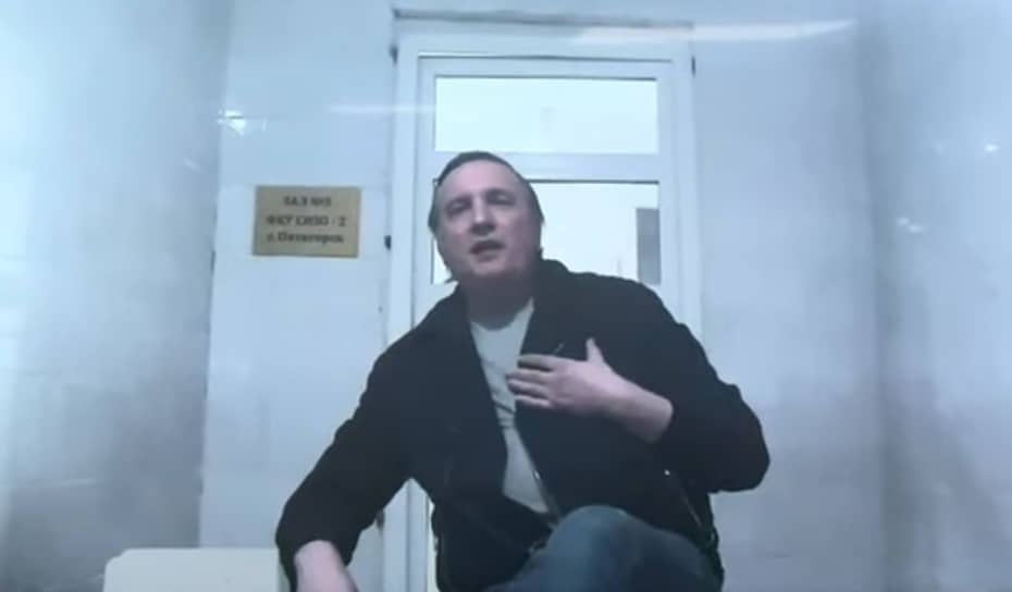 Краснодарский адвокат и редактор интернет-издания «Судья и адвокаты», бывший сочинский судья Дмитрий Новиков (май 2024 года)