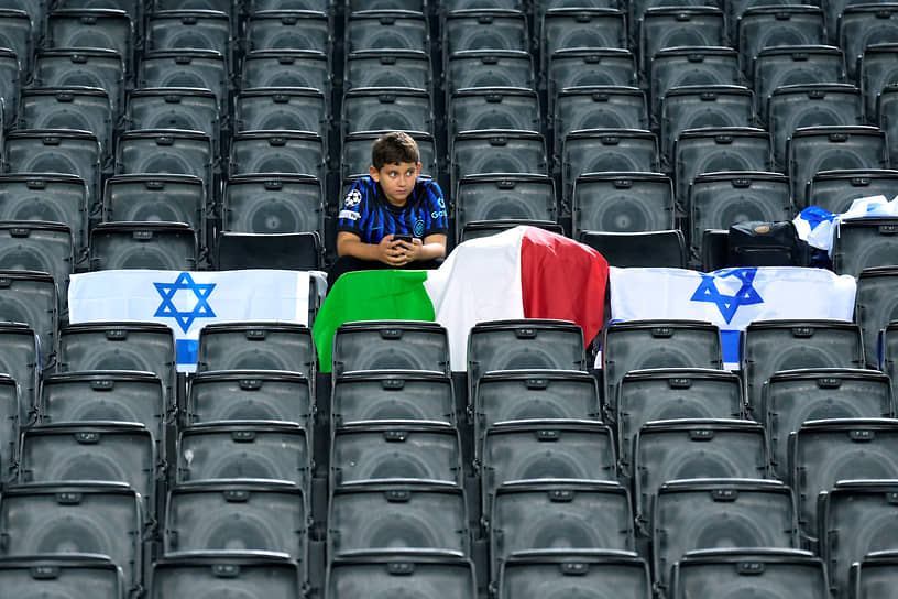 Перед отборочным матчем чемпионата мира по футболу между Италией и Израилем, Удине, 14 октября