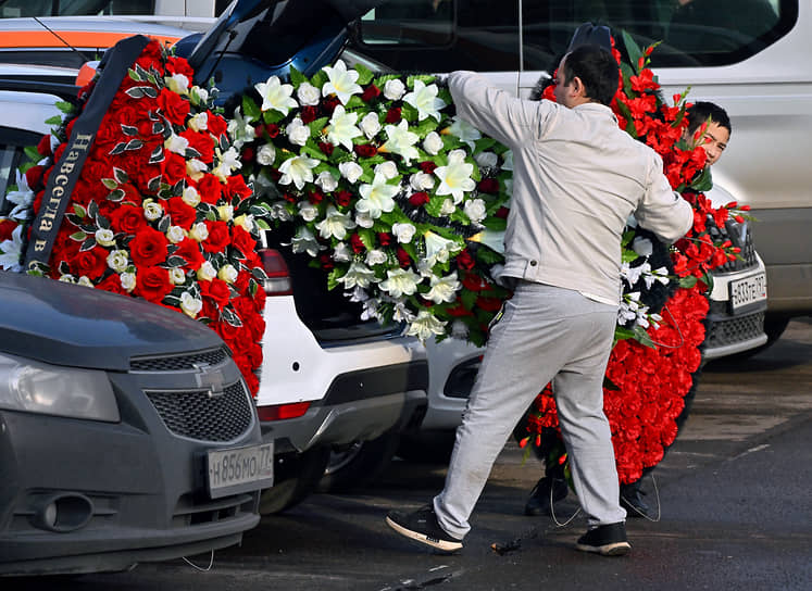Прощание с Юрием Николаевым