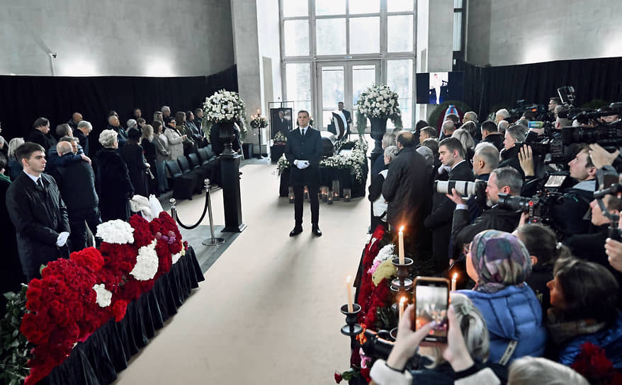 Прощание с Юрием Николаевым 