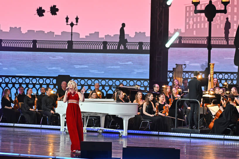 Выступление певицы Валерии