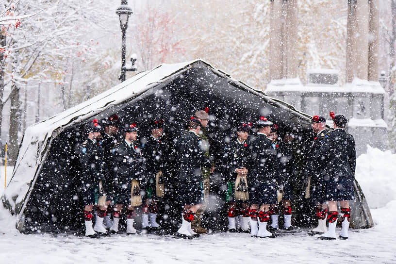 Канадская «Черная стража» в Монреале 