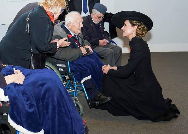 Принцесса Уэльская Кейт Миддлтон на поминальной службе в Стаффордшире