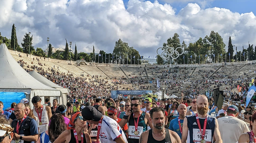Финиш забега находится на историческом афинском стадионе «Панатинаикос», построенном в 329 году до н. э.