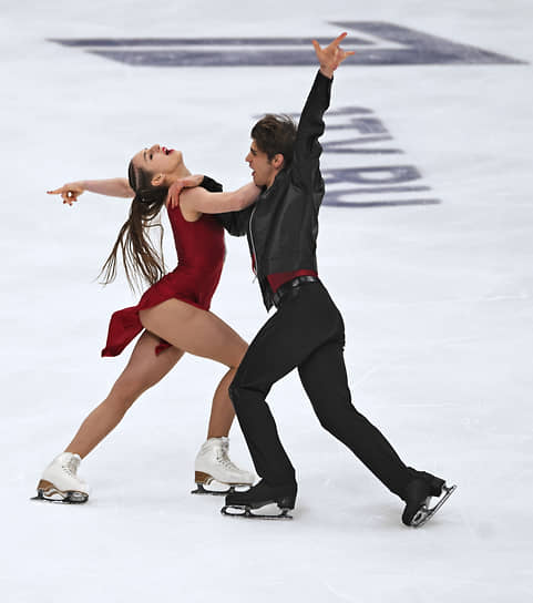 Фигуристы Екатерина Рыбакова и Иван Махноносов