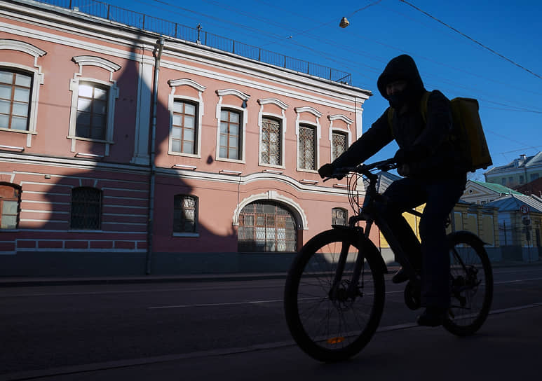 Иногда курьеры помогают предупредить передачу денег мошенникам и сохранить деньги